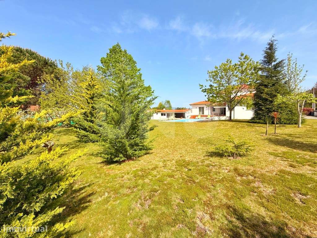 Moradia T4 com Piscina e 2 106m2 de Terreno em Caminha - Espaço e P...-7
