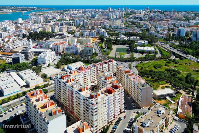 Apartamento com 1 Quarto  na Urbanização Horta da Raminha  em Portimão-34