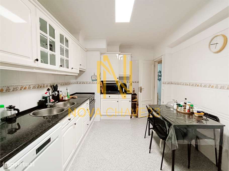 Apartamento T2 com Suíte e Parqueamento – 112 m² | Arrendamento - Grande imagem: 4/12