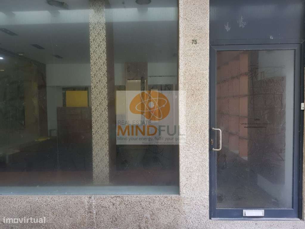 Para Investidores! Venda de Loja Renovada Arrendada por 10 anos, r/...-9