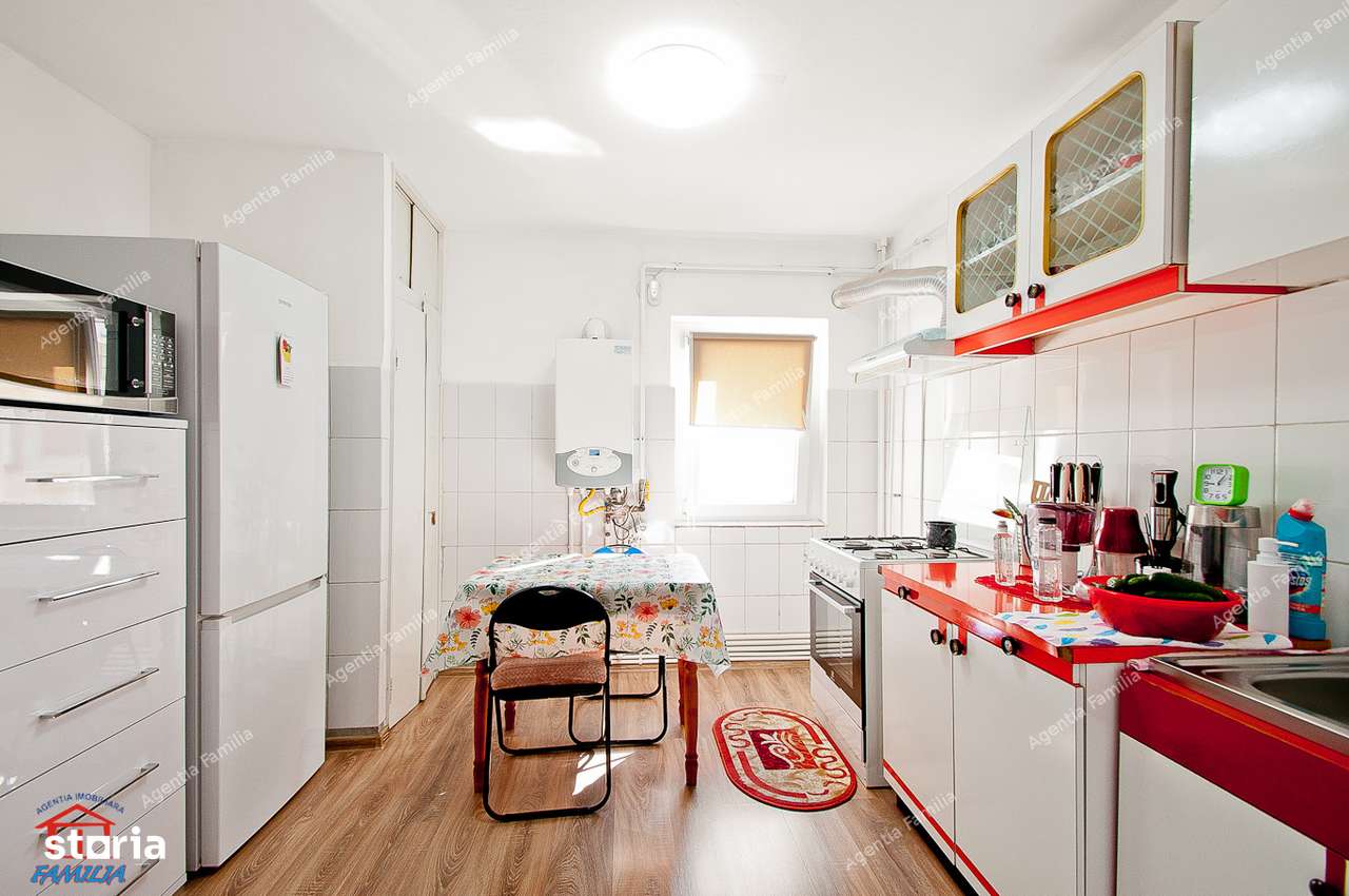 Vand/schimb apartament cu 4 camere, Micro 17( Penny)etaj 6, sup.98 mp.-4