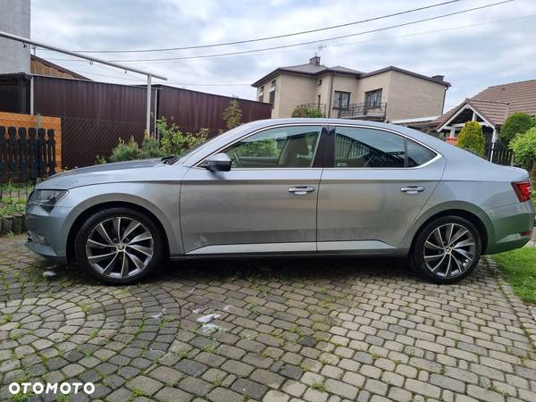 Skoda Superb 2.0 TDI Ambition DSG - 19