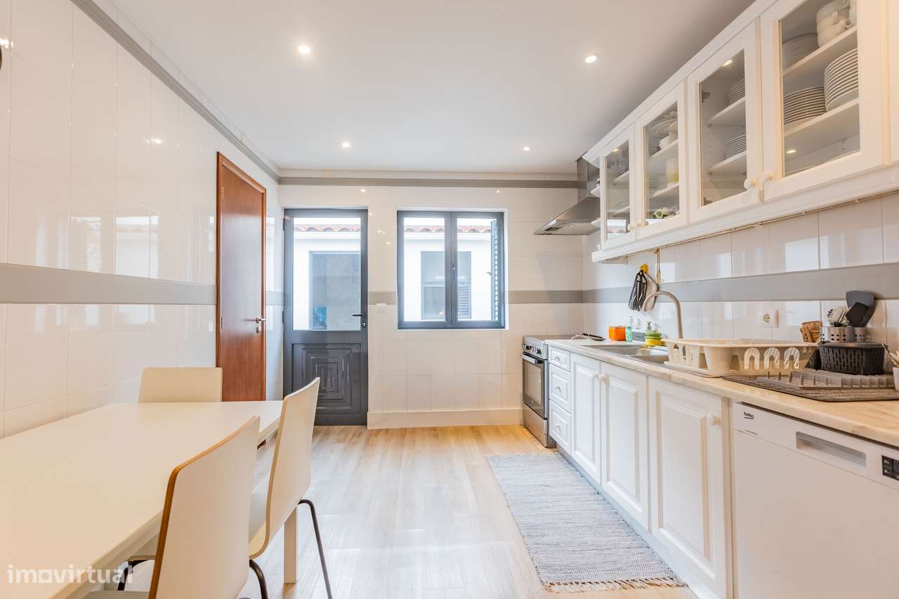 Moradia Geminida - Ponta Delgada (localização privilegiada) - Grande imagem: 5/17