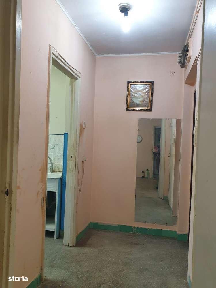 Titan Potcoava- parc Brancusi-6