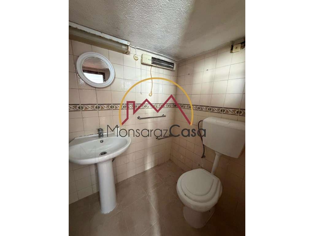 Moradia Térrea com Quintal e Garagem em Campinho-14