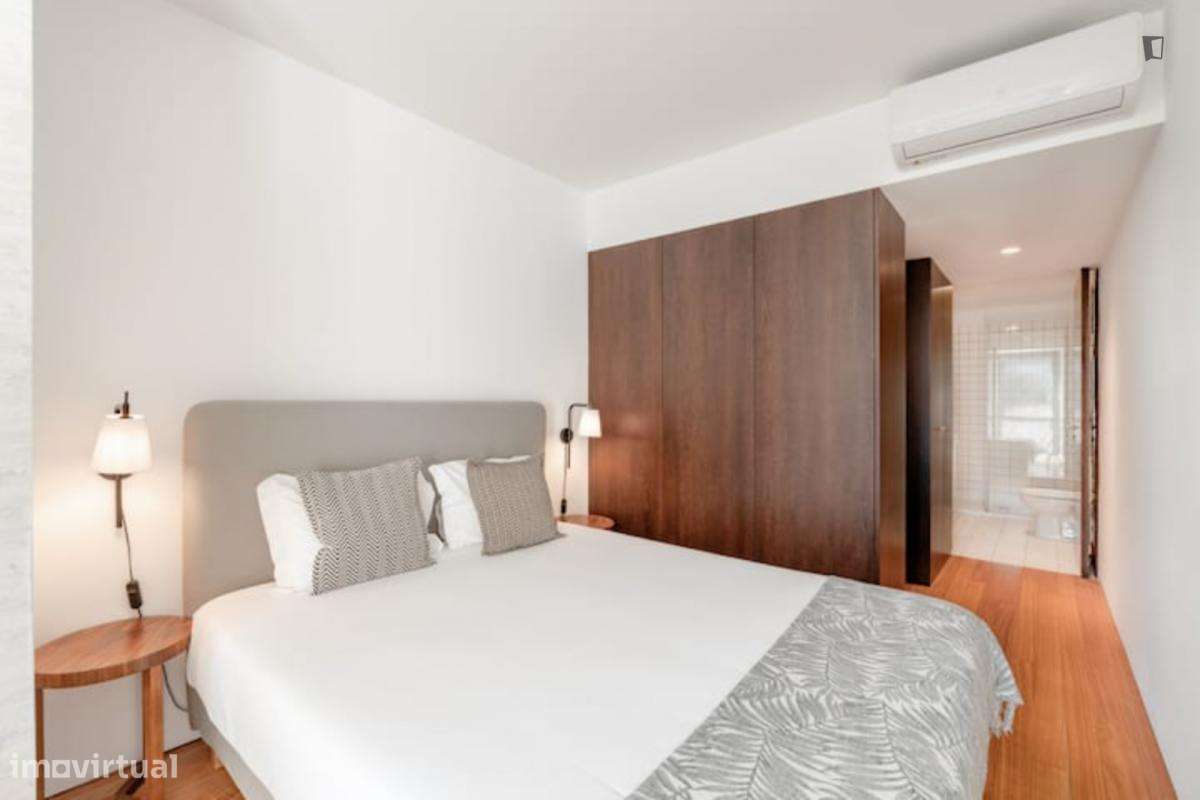 Apartamento com 2 quartos - localizado em Lordelo do Ouro Porto - Grande imagem: 4/48