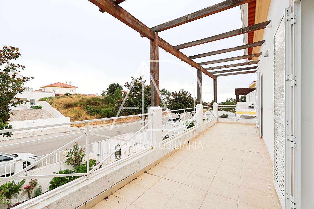 Moradia T3+2 em Sesimbra (Castelo)-14