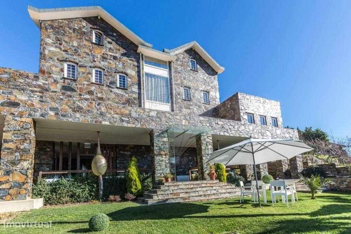 Moradia T6 para venda - Grande imagem: 2/25