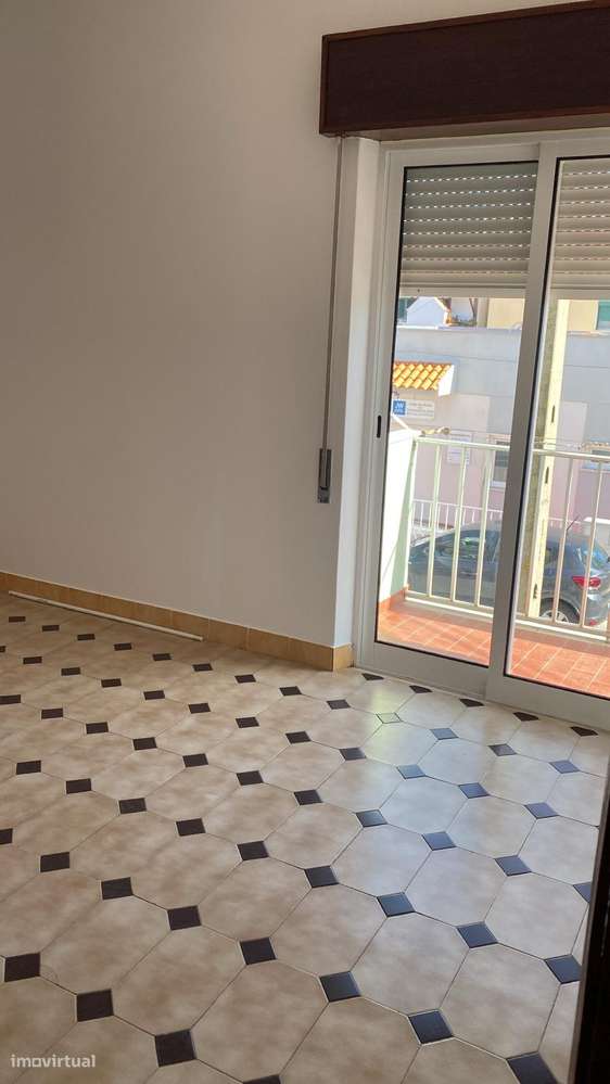 Apartamento T1 Centro de Samora Correia-4