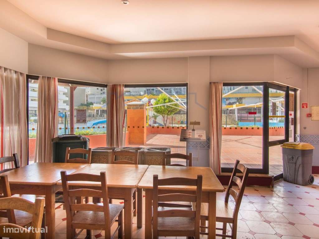 Restaurante com esplanada e acesso privilegiado na Praia da Rocha - Grande imagem: 1/21