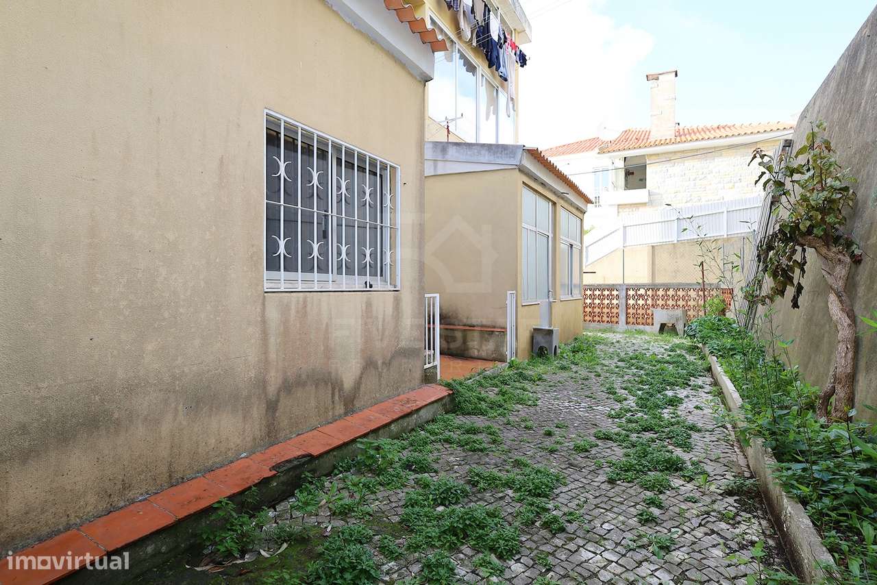 T4 Duplex - Parede - Vista Mar - Varanda - Garagem - Para Renovação-17