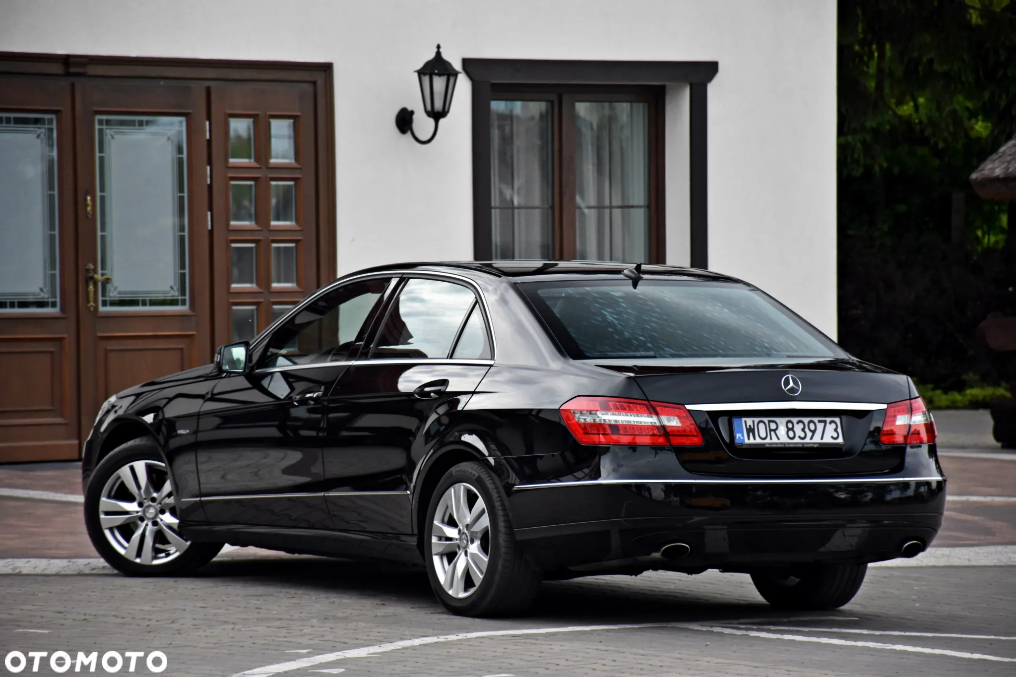 Mercedes-Benz Klasa E 350 CGI BlueEffICIENCY Avantgarde - 15