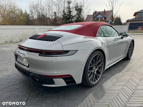 Porsche 911 Carrera 4S Cabrio - 12