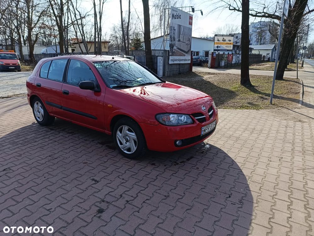 Nissan Almera