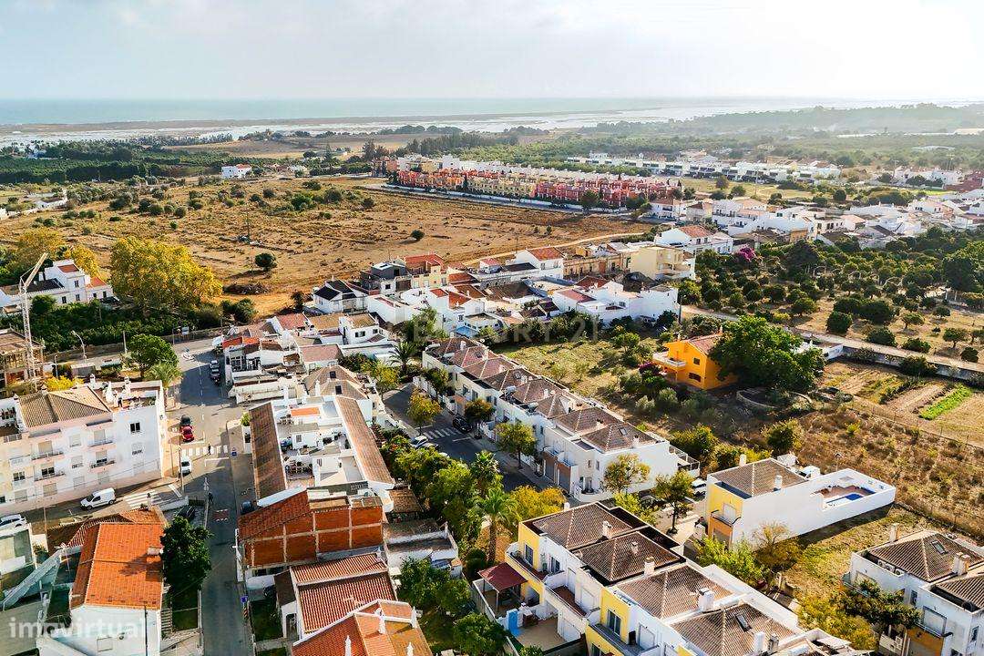 Moradia T3 com garagem e espaço exterior — Luz de Tavira, Tavira-22