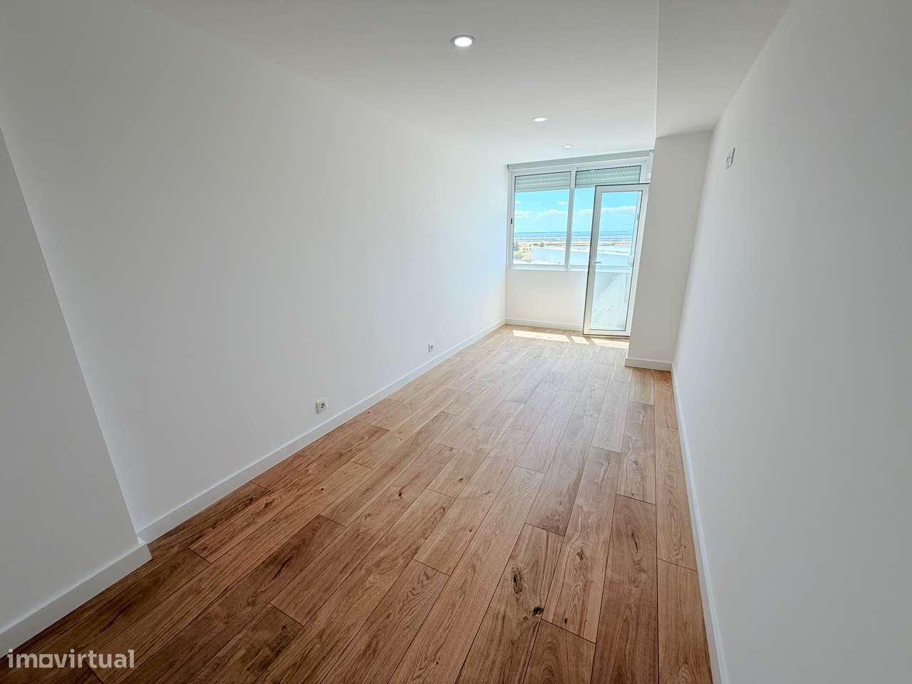 Apartamento T3 Totalmente Renovado | Vista de Rio | Forte da Casa-4