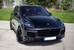 Porsche Cayenne Turbo S - 6