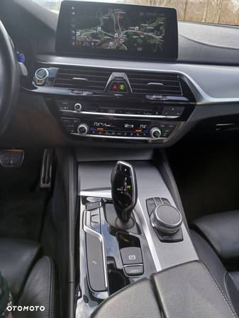 BMW Seria 5 520d M Sport sport - 40