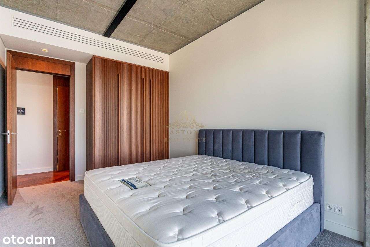 Luxury 1-bedroom apartment on Złota 44-11