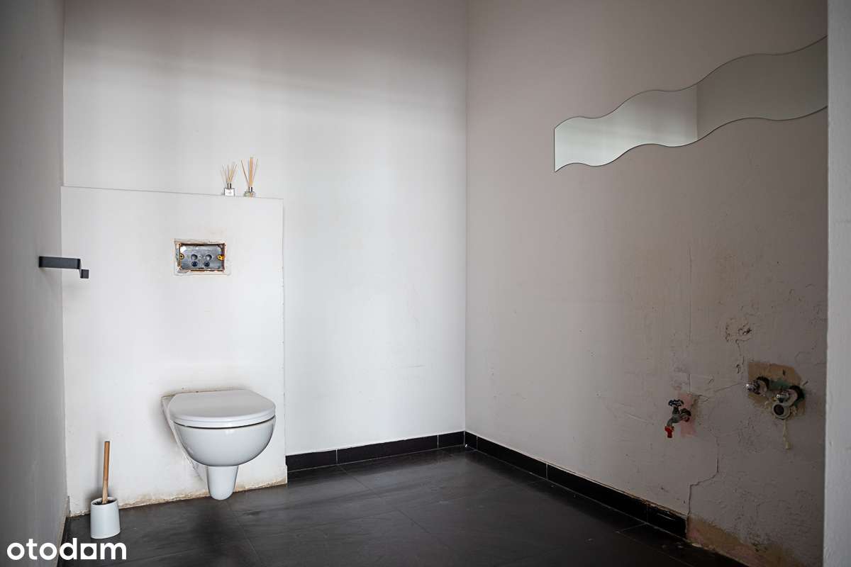 Lokal na parterze z 4 dużymi witrynami w zabytkowej kamienicy-17