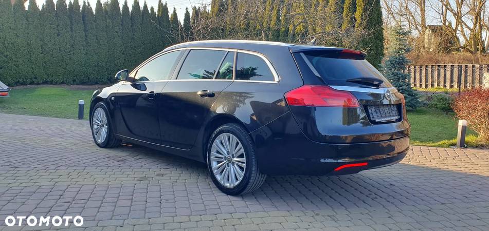 Opel Insignia 2.0 CDTI Cosmo - 11