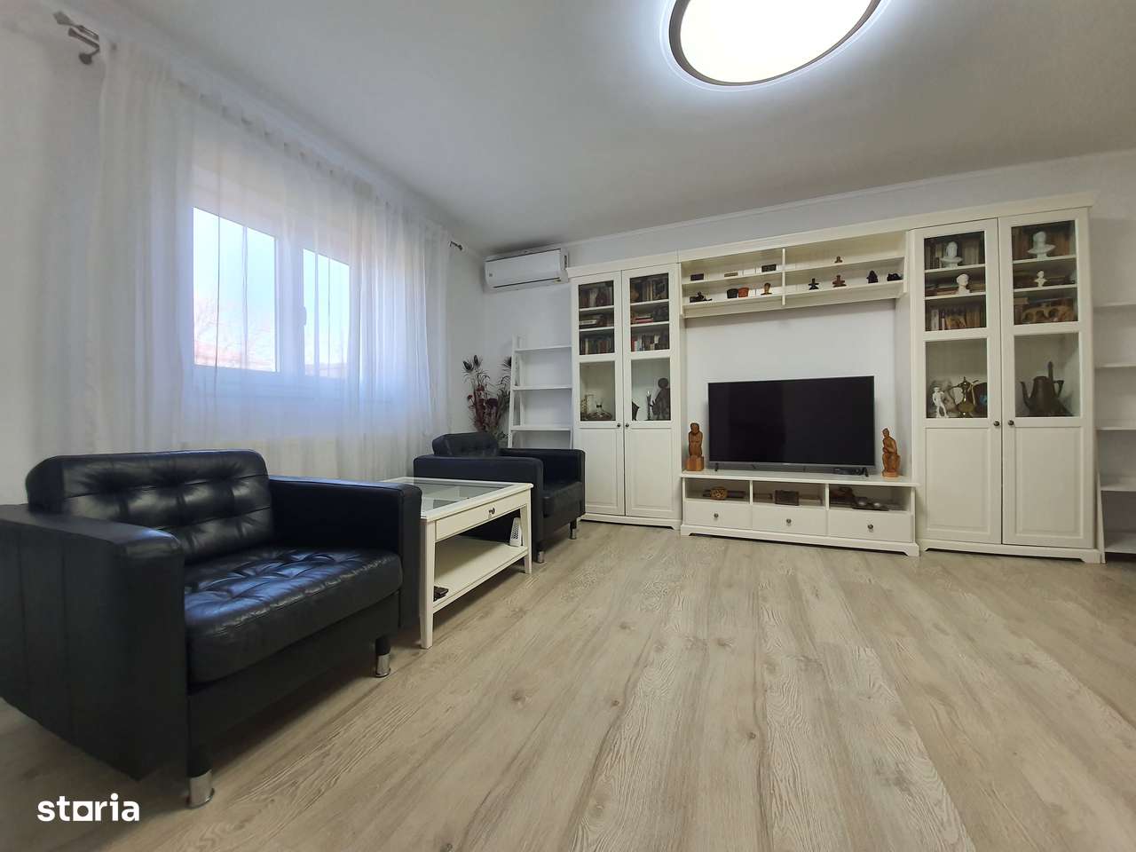 Casa de vacanta | Curte | Teren | Belciugatele | Calarasi - Imagine principală: 4/20