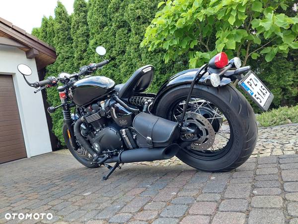 Triumph Bonneville Bobber - 2