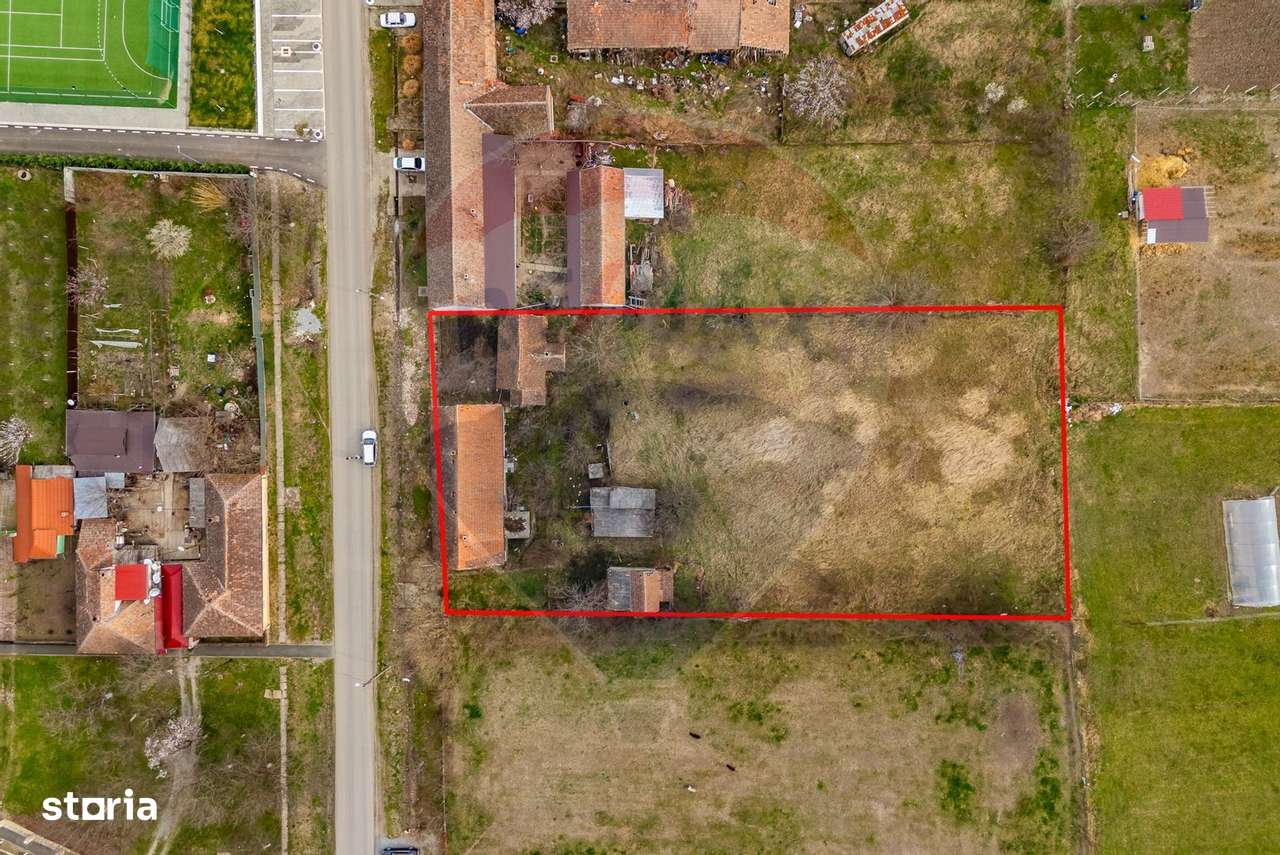 Teren + casa cu potential in centrul loc. Galsa, fs- 30m-1