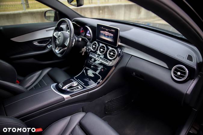 Mercedes-Benz Klasa C 450 AMG 4-Matic 7G-TRONIC - 10