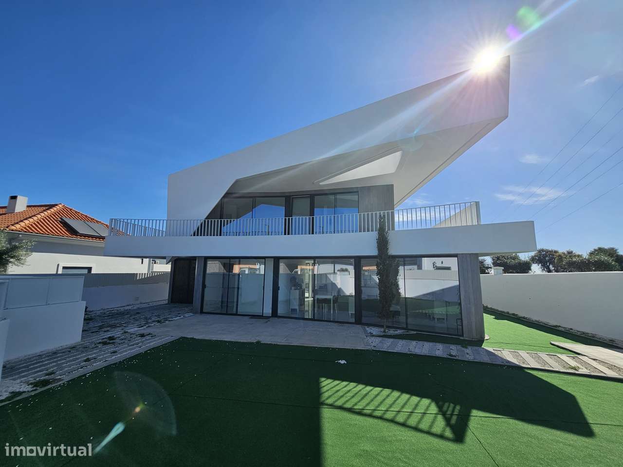 Moradia T3+1 em Palmela, em frente ao St Peter's School - Grande imagem: 3/12