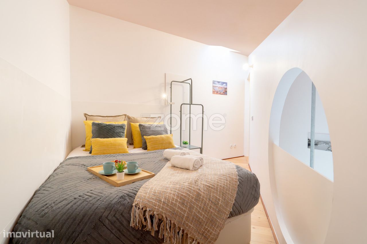 Moradia T1 com quarto em mezzanine, em Paranhos, no Porto - Grande imagem: 1/44