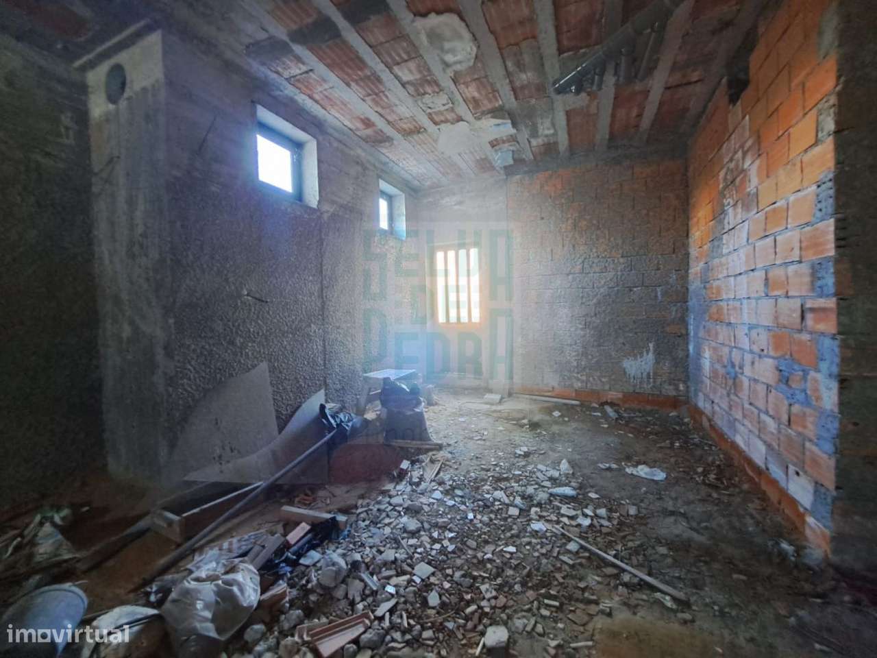 Espaço comercial na Rua do Agro, Praia, Madalena-12