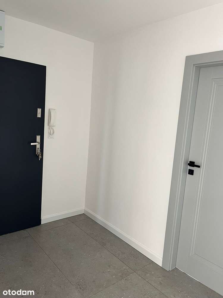 2 pokoje , osobna kuchnia, po generalnym remoncie-17