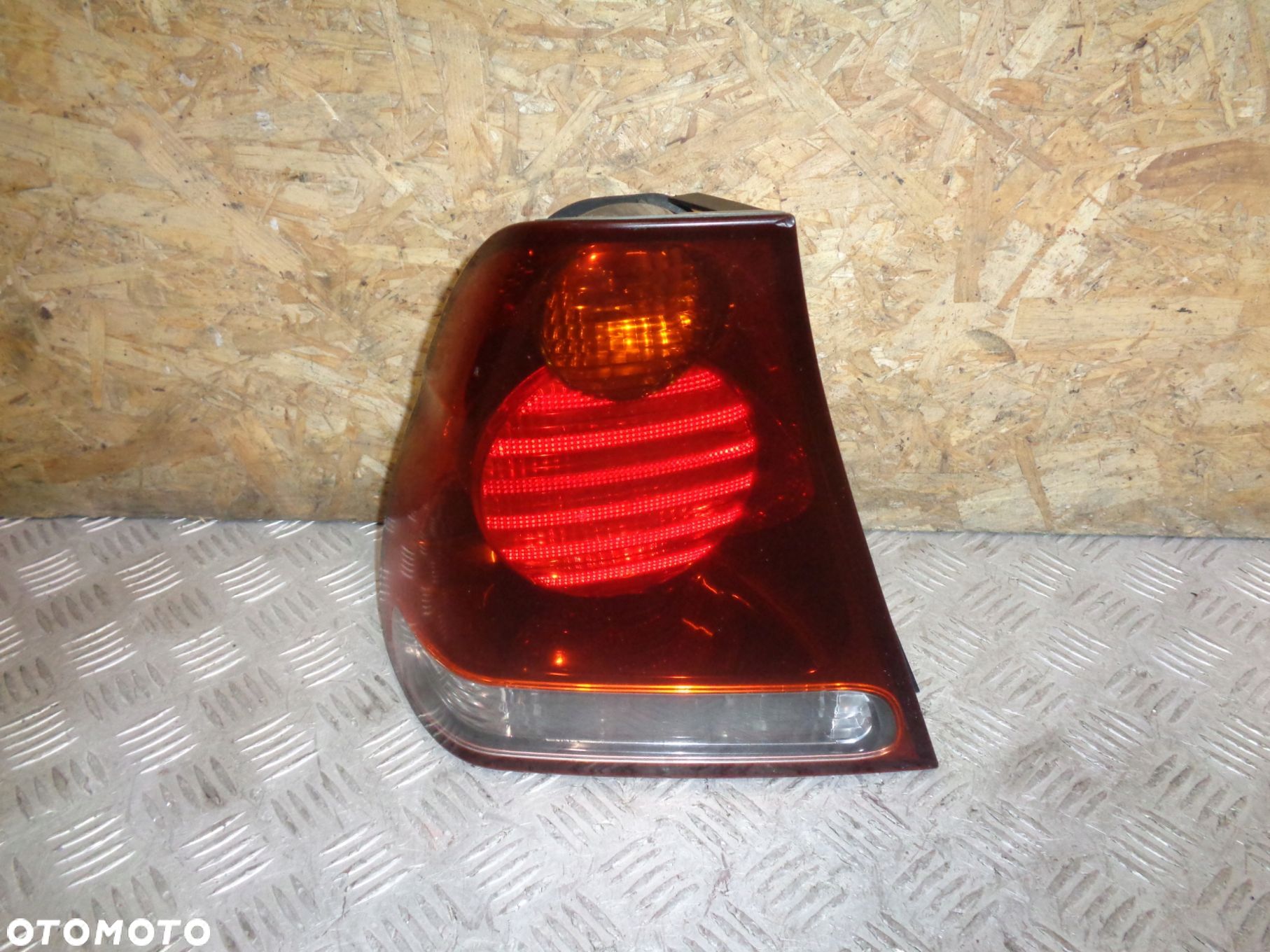 LAMPA LEWY TYŁ BMW E46 COMPACT 00-04 - 1
