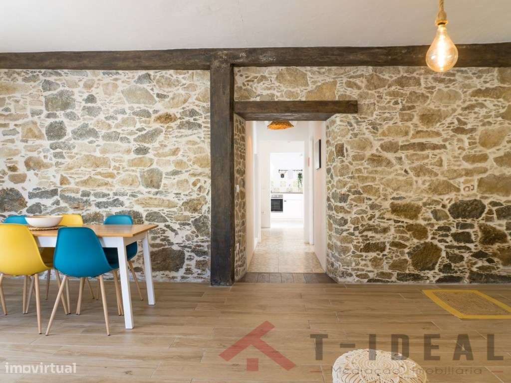 Moradia Renovada Perto Praias-10