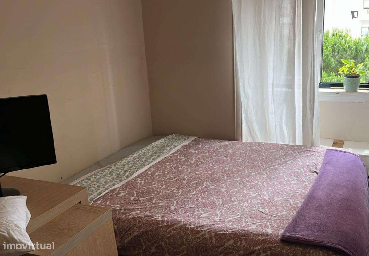 Quarto - localizado em Sete Rios Lisbon - Grande imagem: 5/10