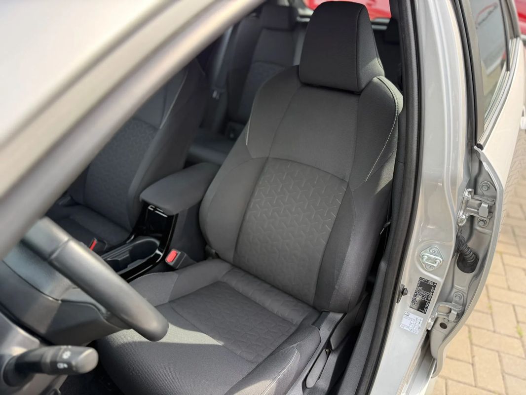 Toyota Corolla - 25