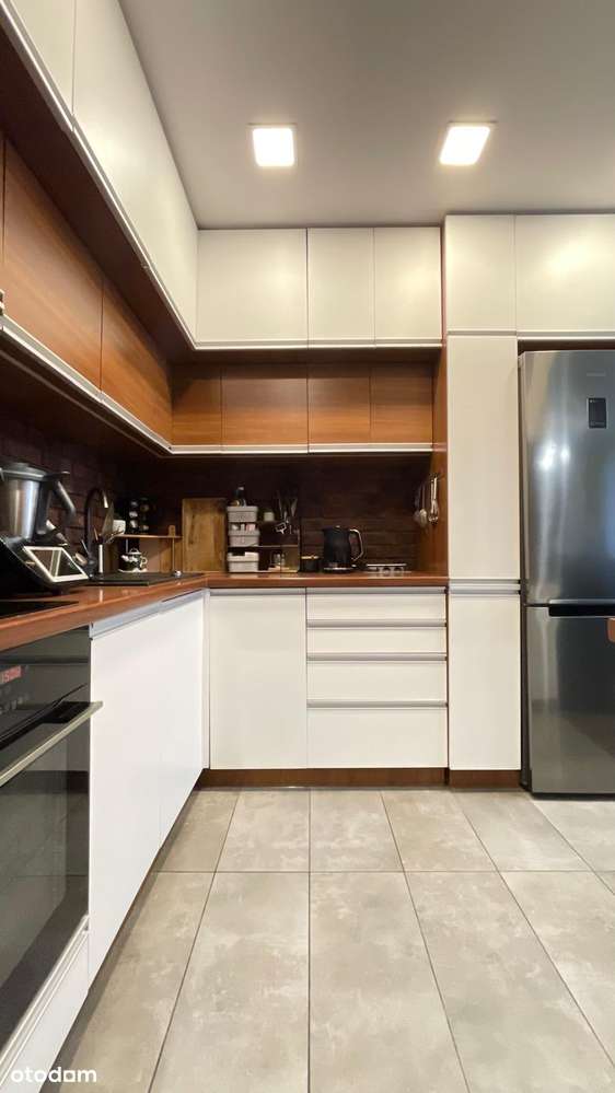 Na sprzedaż: przestronne 4-pokojowe mieszkanie-9