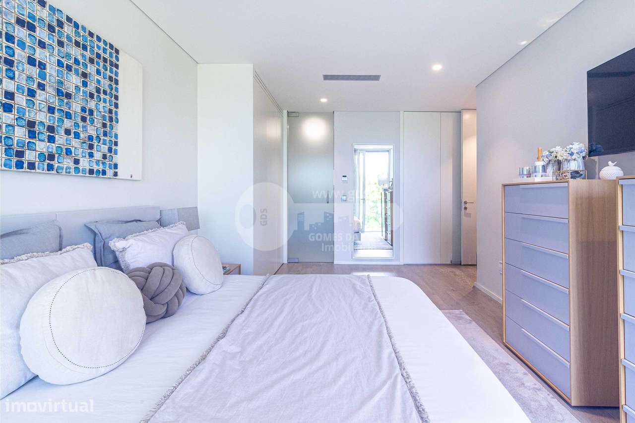 Apartamento T3 na Rua do Passal, Fraião-32