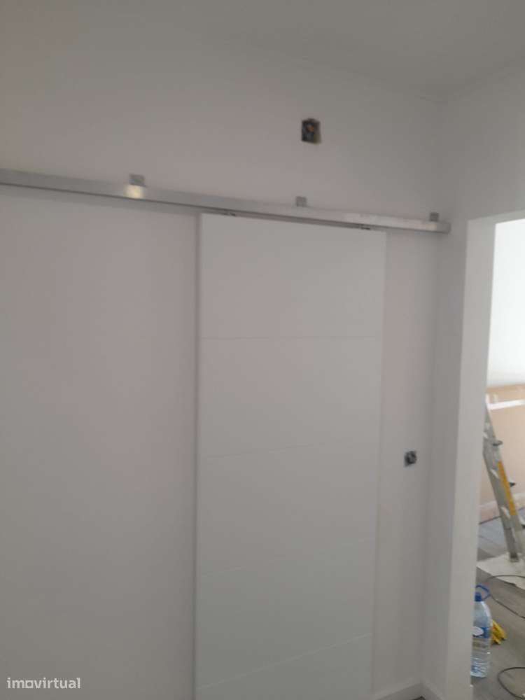 Apartamento T2 com varanda na Baixa da Banheira-35