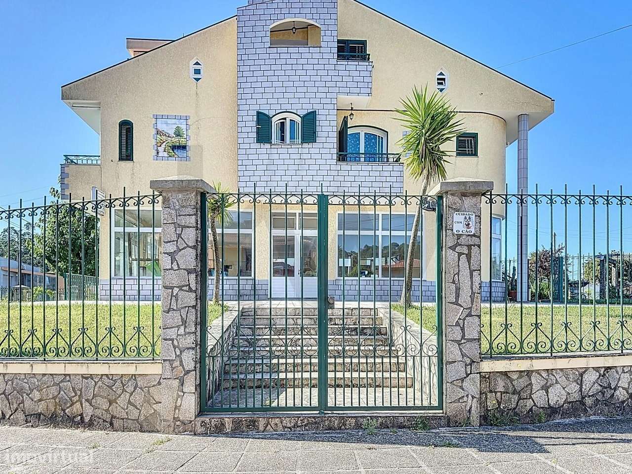 Moradia T6 Individual com Loja Comercial e Área Industrial – Oportunid - Grande imagem: 5/60