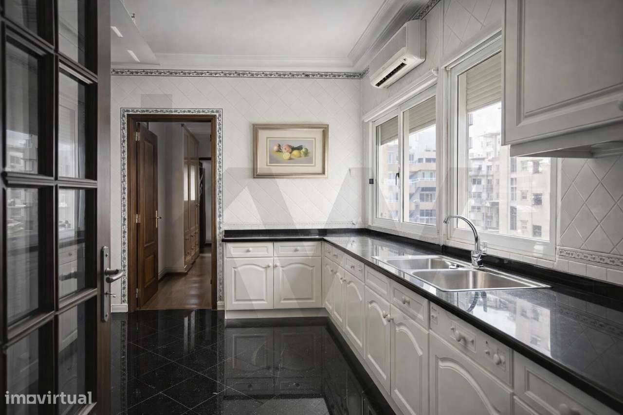 Apartamento T3 no Bairro dos Atores com Luz Natural e Excelente Amplit - Grande imagem: 4/18