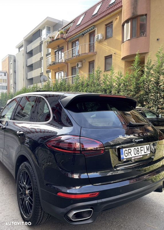 Porsche Cayenne 3.0 L - 3