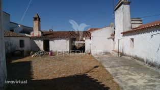 Villa em Vaiamonte para recuperar, com pátio e quintal - Grande imagem: 2/14