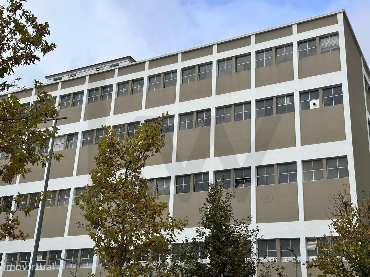 Armazém em Marvila junto ao Rio - Grande imagem: 4/18