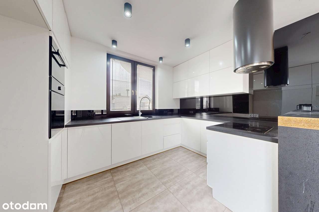 *Dom wolnostojący wykończony, wysoki standard*-8