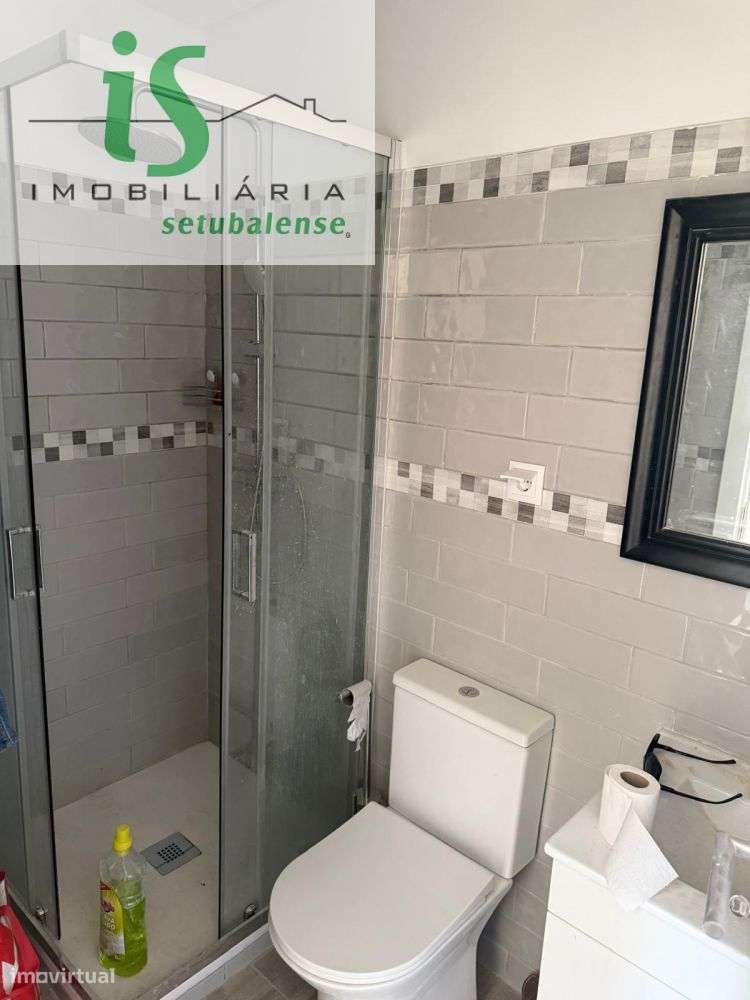 MORADIA T4 TRANSFORMADA EM T3 | TOTALMENTE REMODELADA | CASAL DE FIGUE-13