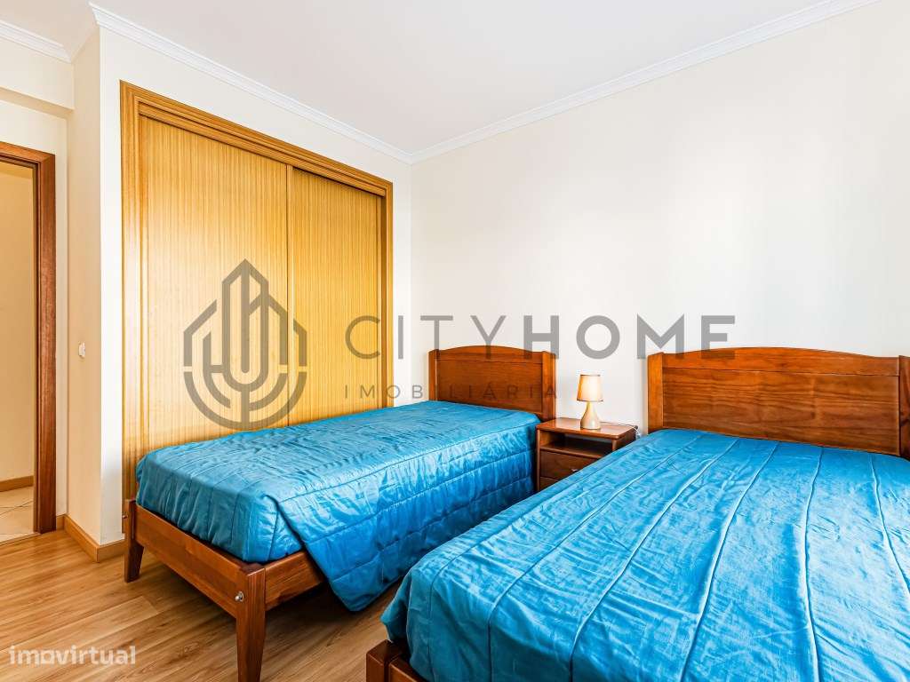 Apartamento T2 com garagem e vista mar a 400m da praia-14