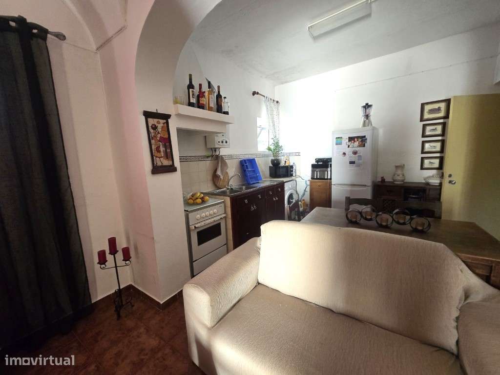 T2 de habitação + espaço comercial na bonita Vila de Redondo - Grande imagem: 2/17