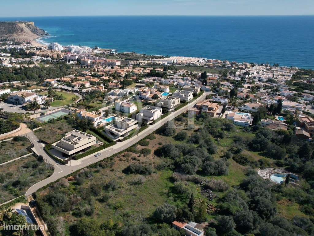 Moradia T4, nova, no condomínio PLUZ Premium Living, no Algarve - Grande imagem: 2/27